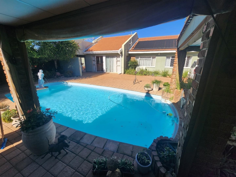 4 Bedroom Property for Sale in Fichardt Park Free State